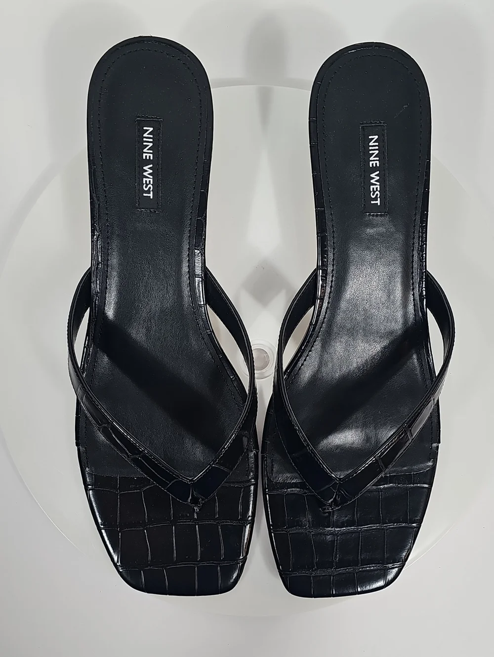 NIB Nine West Cassa Black Croc Embossed Kitten Heel Thong Sandals 12 Modern Work